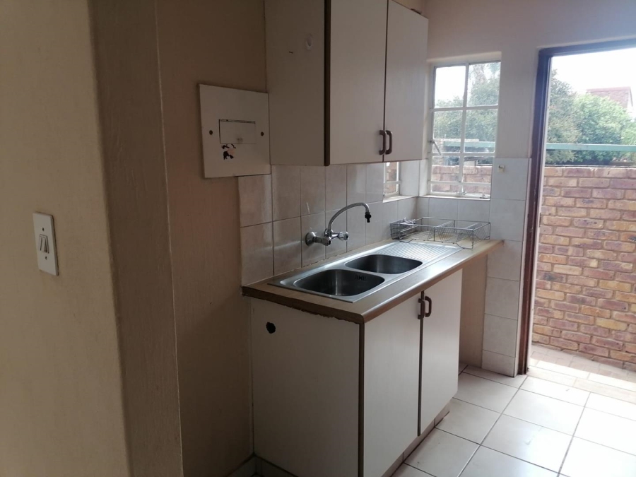 2 Bedroom Property for Sale in Glen Marais Ext 22 Gauteng