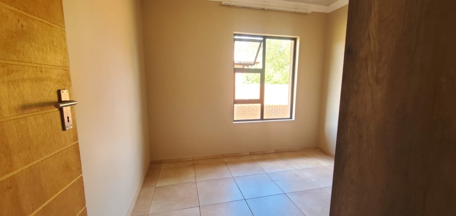 2 Bedroom Property for Sale in Groblerpark Gauteng