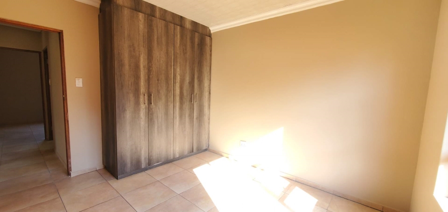 2 Bedroom Property for Sale in Groblerpark Gauteng