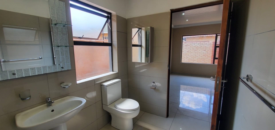 3 Bedroom Property for Sale in Groblerpark Gauteng