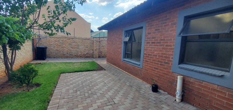 3 Bedroom Property for Sale in Groblerpark Gauteng