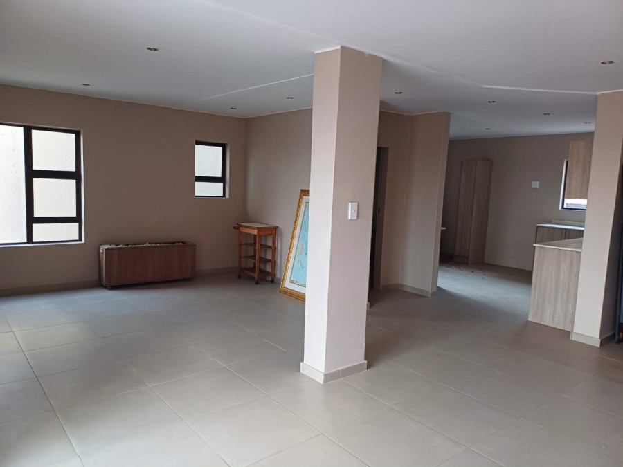 3 Bedroom Property for Sale in South Crest Gauteng