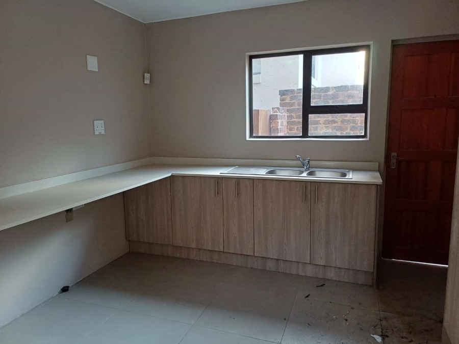 3 Bedroom Property for Sale in South Crest Gauteng