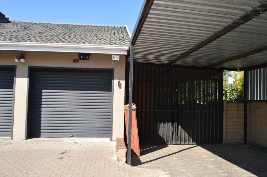 4 Bedroom Property for Sale in Brackenhurst Gauteng