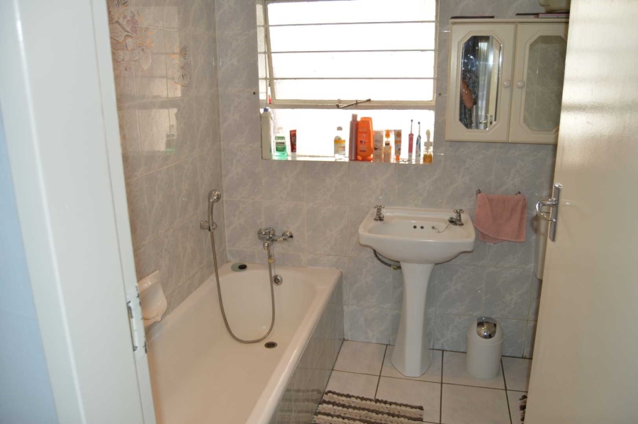 4 Bedroom Property for Sale in Brackenhurst Gauteng