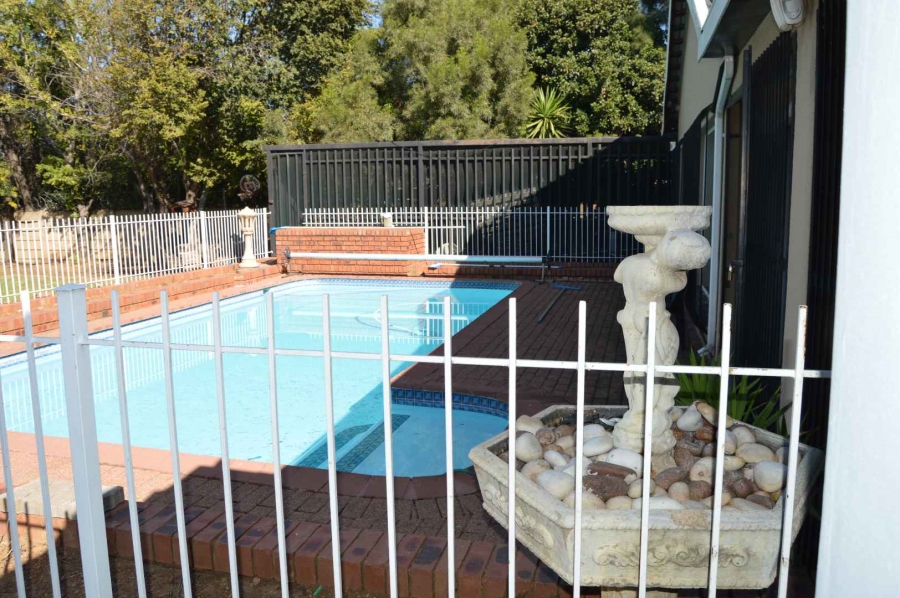 4 Bedroom Property for Sale in Brackenhurst Gauteng