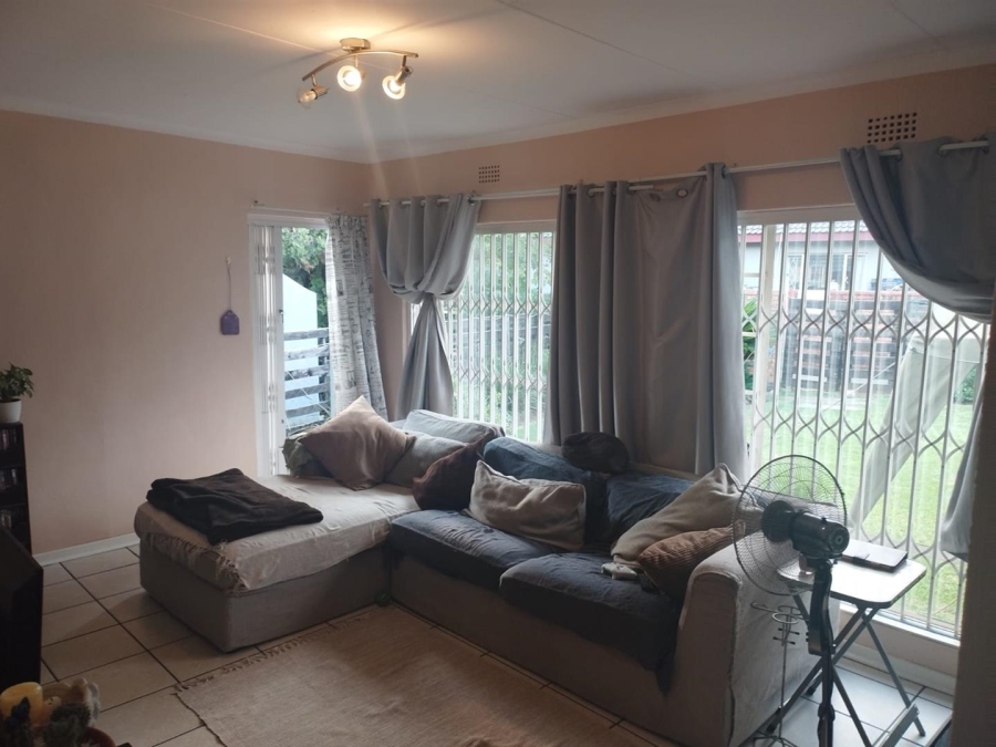 To Let 3 Bedroom Property for Rent in Brackendowns Gauteng