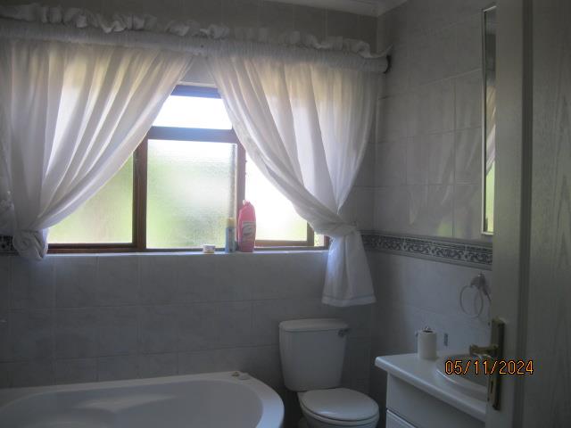 To Let 3 Bedroom Property for Rent in Silver Lakes Golf Estate Gauteng