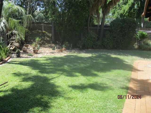 To Let 3 Bedroom Property for Rent in Silver Lakes Golf Estate Gauteng