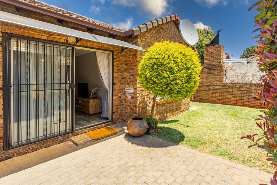 2 Bedroom Property for Sale in Willowbrook Gauteng