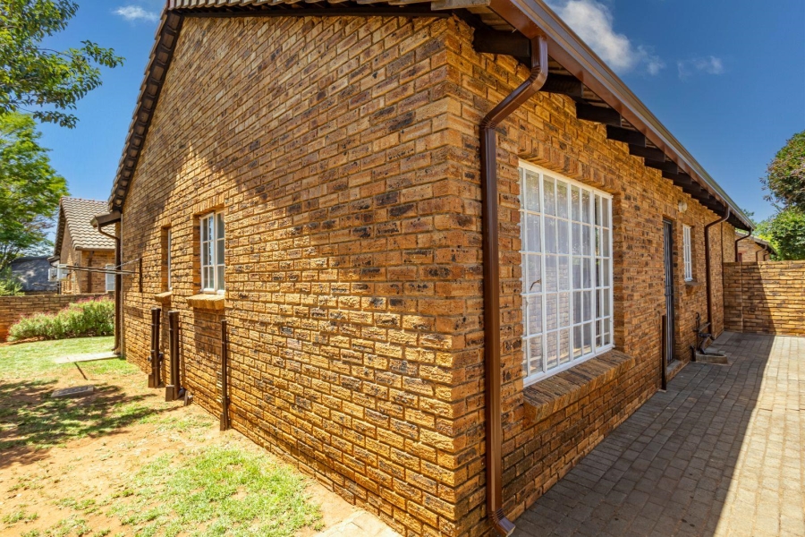 2 Bedroom Property for Sale in Willowbrook Gauteng