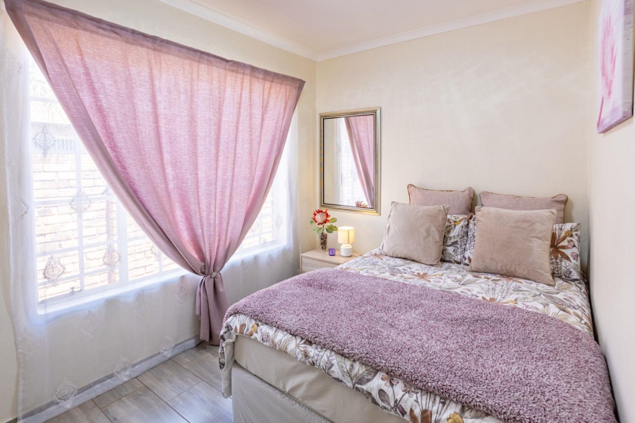 2 Bedroom Property for Sale in Willowbrook Gauteng