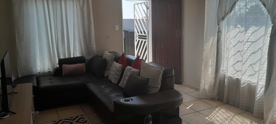 2 Bedroom Property for Sale in Cosmo City Gauteng