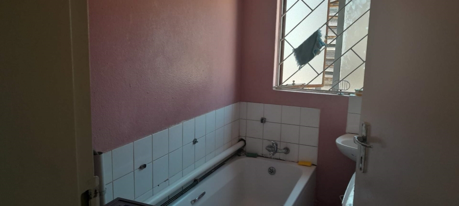 2 Bedroom Property for Sale in Cosmo City Gauteng