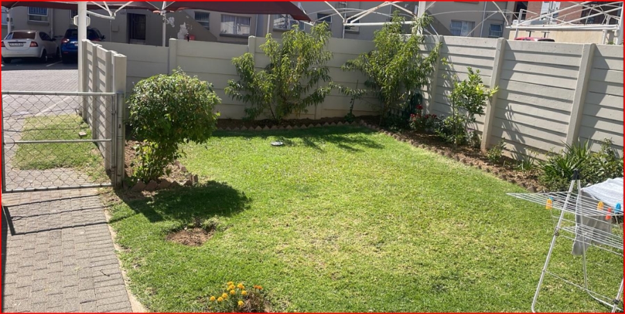 2 Bedroom Property for Sale in Vorna Valley Gauteng