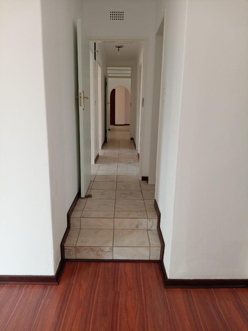 3 Bedroom Property for Sale in Buccleuch Gauteng