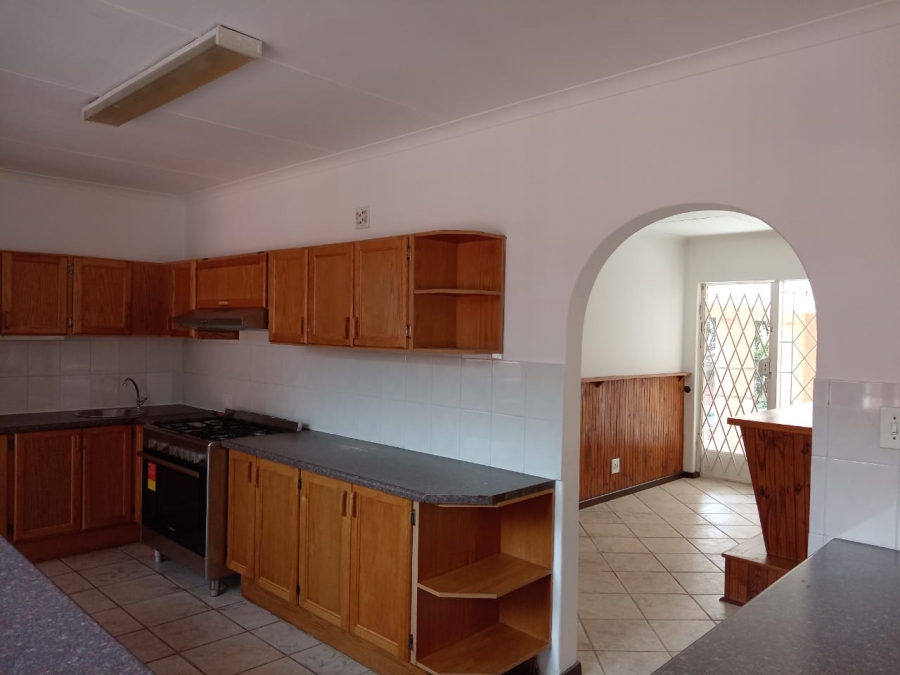 3 Bedroom Property for Sale in Buccleuch Gauteng