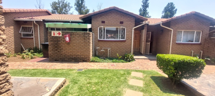 To Let 3 Bedroom Property for Rent in Mayberry Park Gauteng