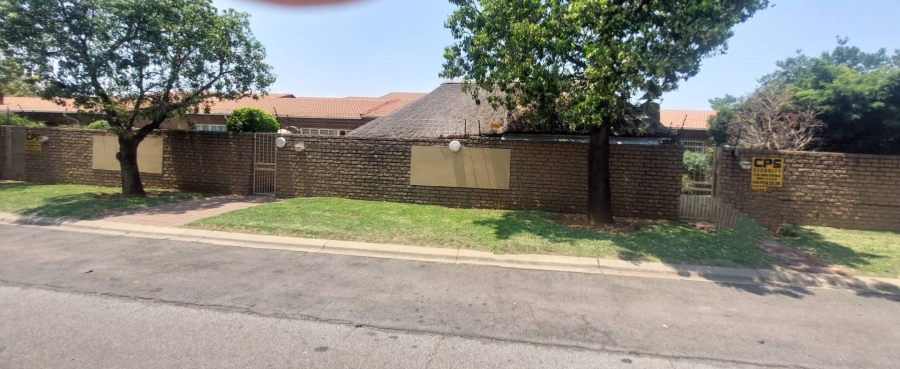 To Let 3 Bedroom Property for Rent in Mayberry Park Gauteng