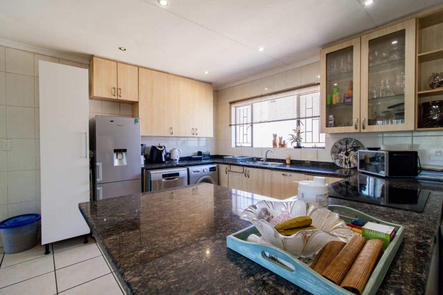 3 Bedroom Property for Sale in New Redruth Gauteng