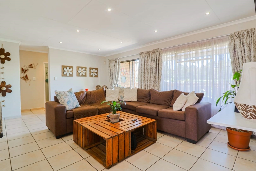 3 Bedroom Property for Sale in New Redruth Gauteng