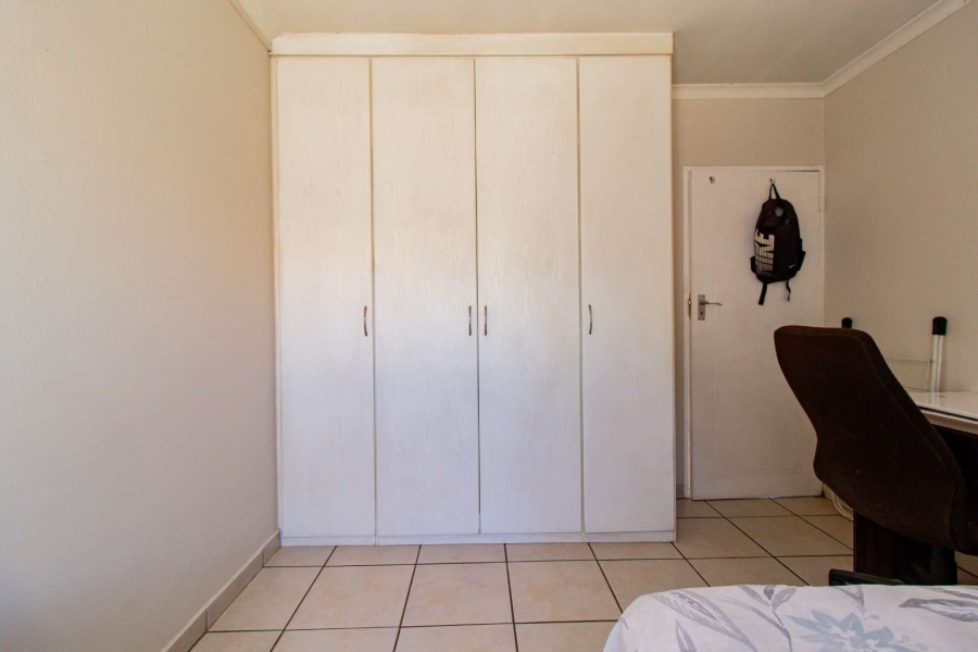 3 Bedroom Property for Sale in New Redruth Gauteng