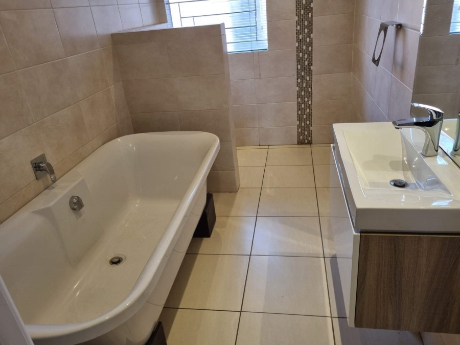 3 Bedroom Property for Sale in Northmead Gauteng