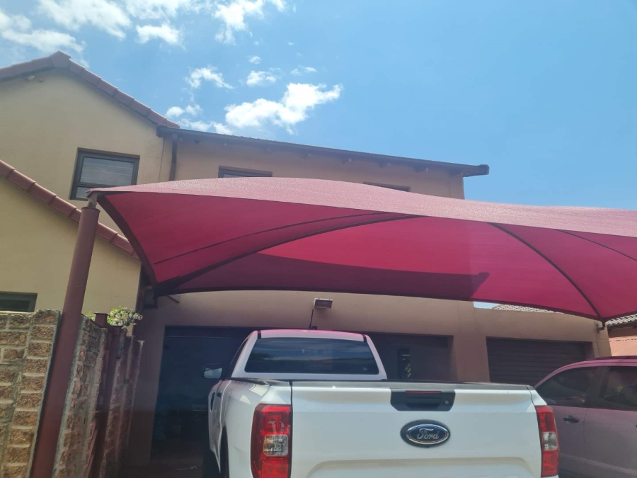 3 Bedroom Property for Sale in Ravenswood Gauteng