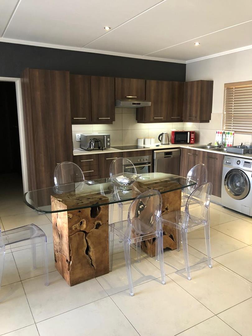 To Let 2 Bedroom Property for Rent in Atholl Gauteng