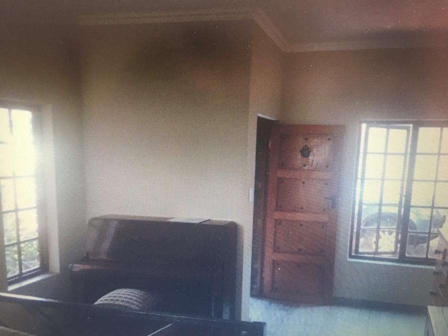 To Let 4 Bedroom Property for Rent in Rooihuiskraal Gauteng