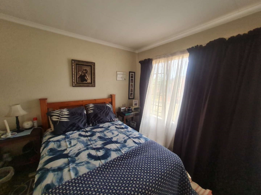 2 Bedroom Property for Sale in Heuwelsig Estate Gauteng