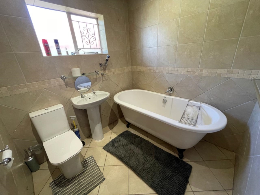 3 Bedroom Property for Sale in Allen Grove Gauteng