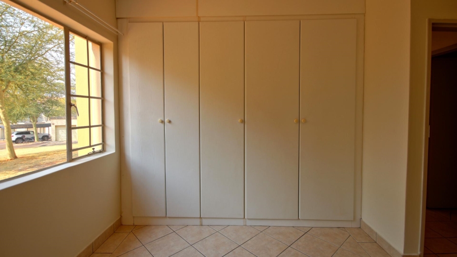 To Let 2 Bedroom Property for Rent in Hazeldean Gauteng