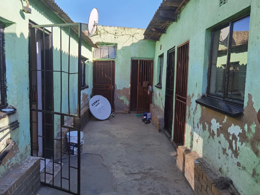 2 Bedroom Property for Sale in Tembisa Central Gauteng