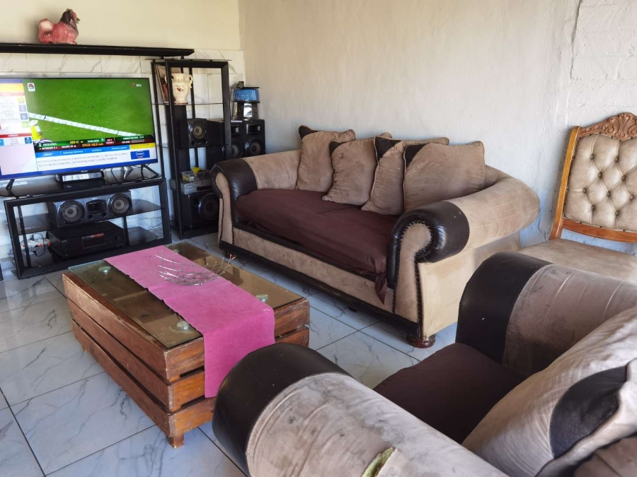 2 Bedroom Property for Sale in Tembisa Central Gauteng