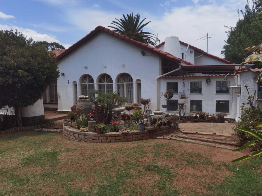 3 Bedroom Property for Sale in Glen Marais Gauteng