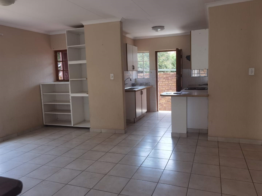 2 Bedroom Property for Sale in Glen Marais Gauteng