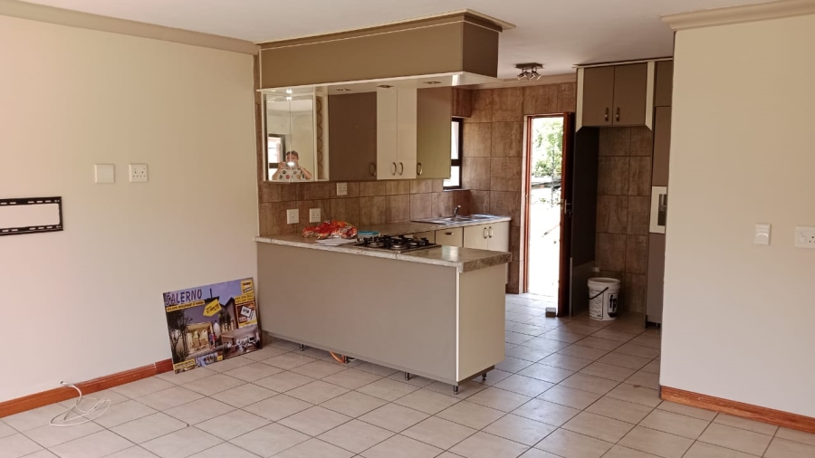 3 Bedroom Property for Sale in Glen Marais Gauteng