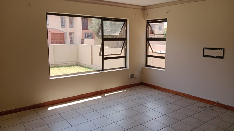 3 Bedroom Property for Sale in Glen Marais Gauteng