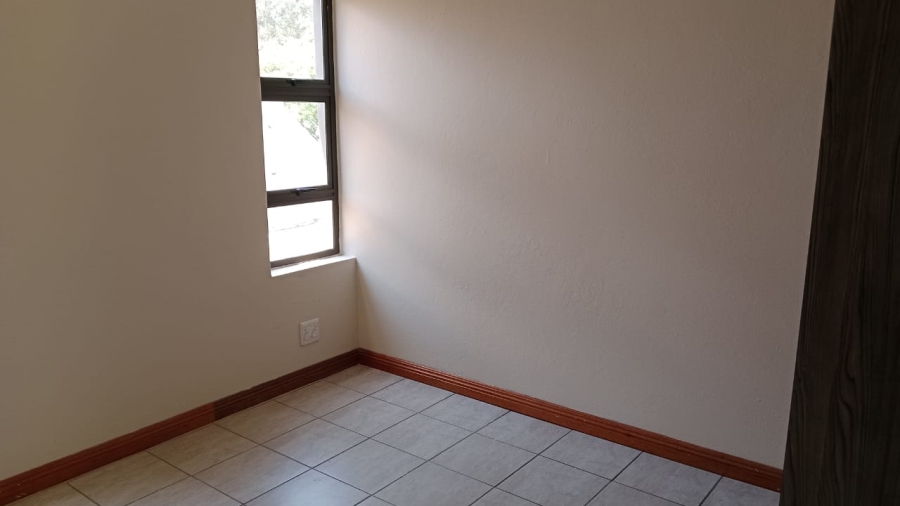 3 Bedroom Property for Sale in Glen Marais Gauteng