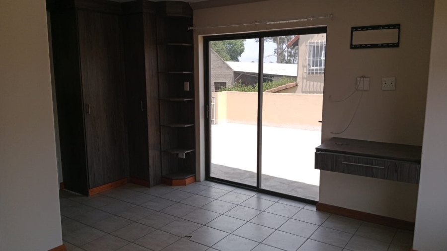 3 Bedroom Property for Sale in Glen Marais Gauteng