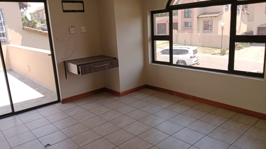 3 Bedroom Property for Sale in Glen Marais Gauteng