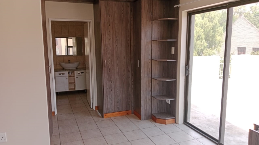 3 Bedroom Property for Sale in Glen Marais Gauteng