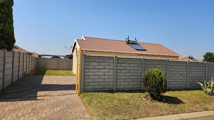 3 Bedroom Property for Sale in Albertsdal Gauteng