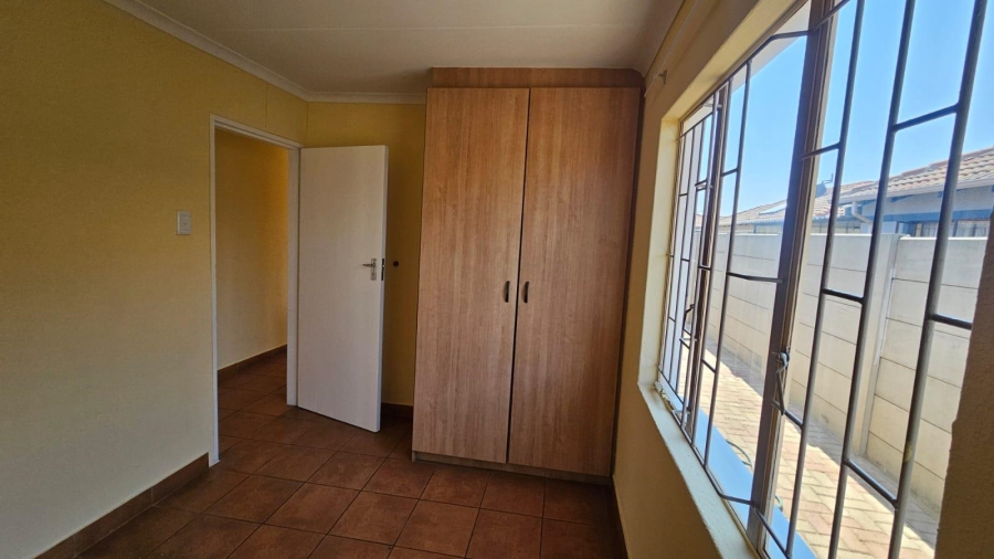 3 Bedroom Property for Sale in Albertsdal Gauteng