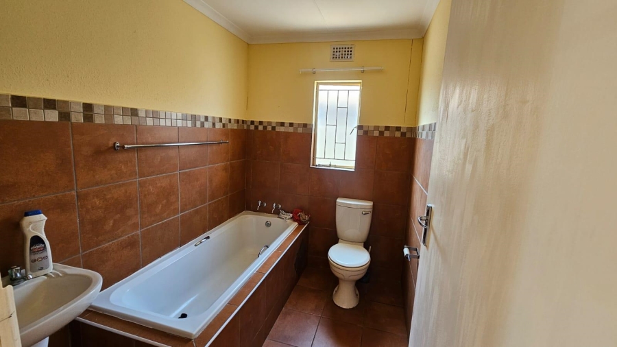 3 Bedroom Property for Sale in Albertsdal Gauteng