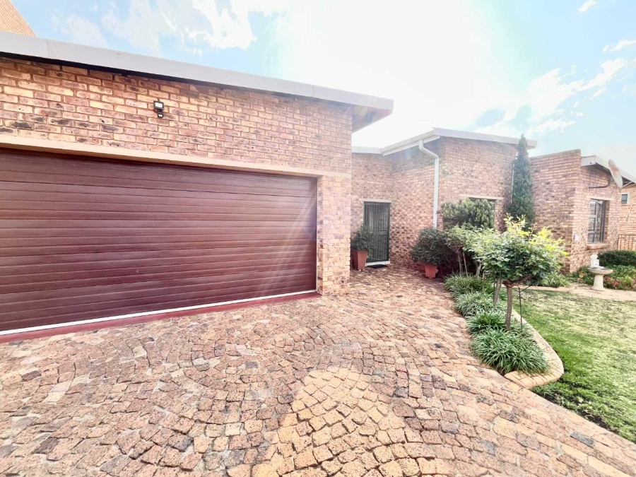 3 Bedroom Property for Sale in Pomona Gauteng