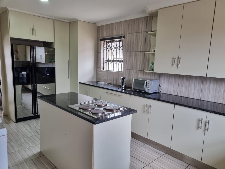 5 Bedroom Property for Sale in South Hills Gauteng