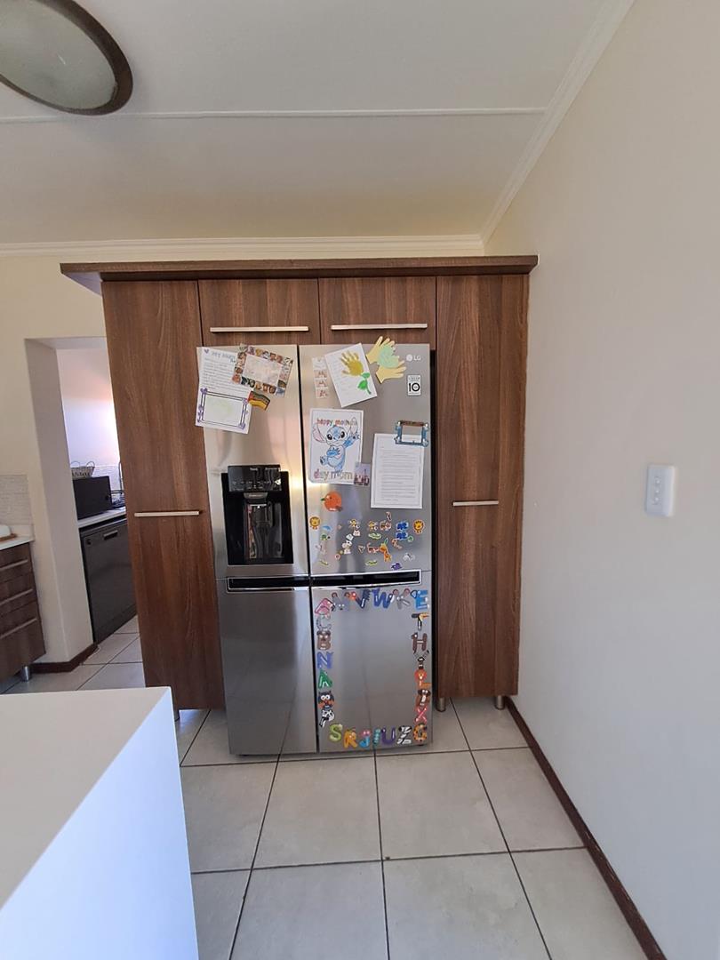 3 Bedroom Property for Sale in Glenvista Gauteng