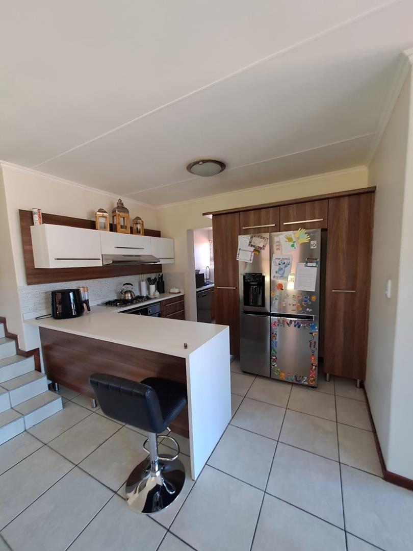 3 Bedroom Property for Sale in Glenvista Gauteng